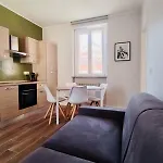 公寓 Hh Hermoso Housing