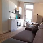 Hh Hermoso Housing 公寓 阿斯蒂