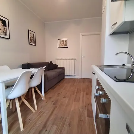 Hh Hermoso Housing *